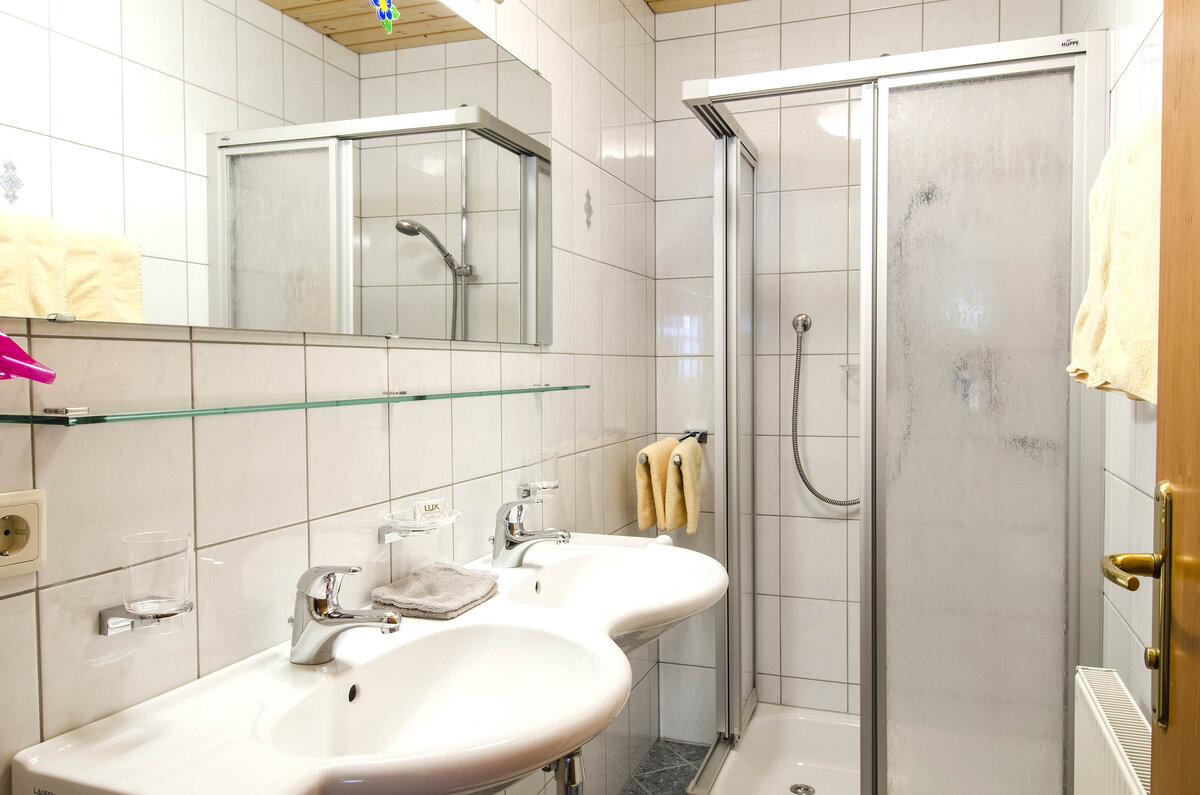  Gemütliches Apartment mit E-Herd mit Backrohr, Mikrowelle, Spülmaschine, Kühlschrank, Kaffeemaschine&hellip;
